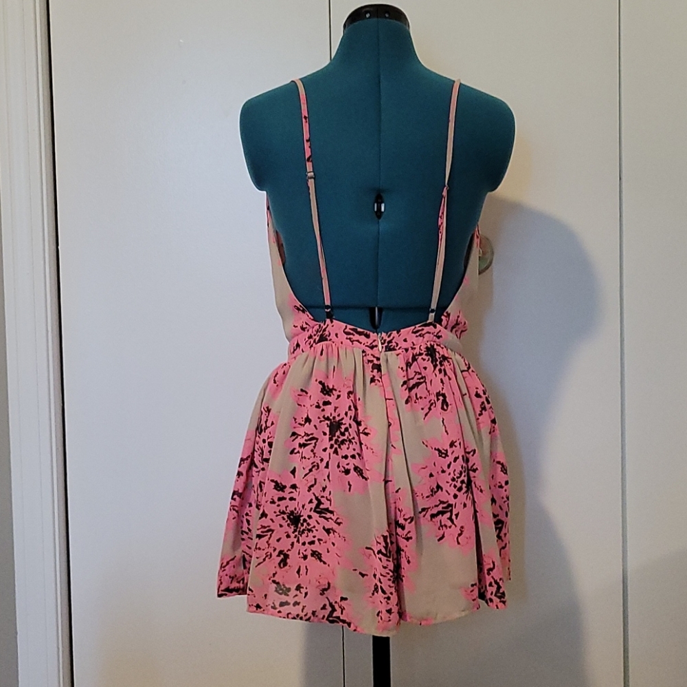 Floral Romper - Picture 3 of 3